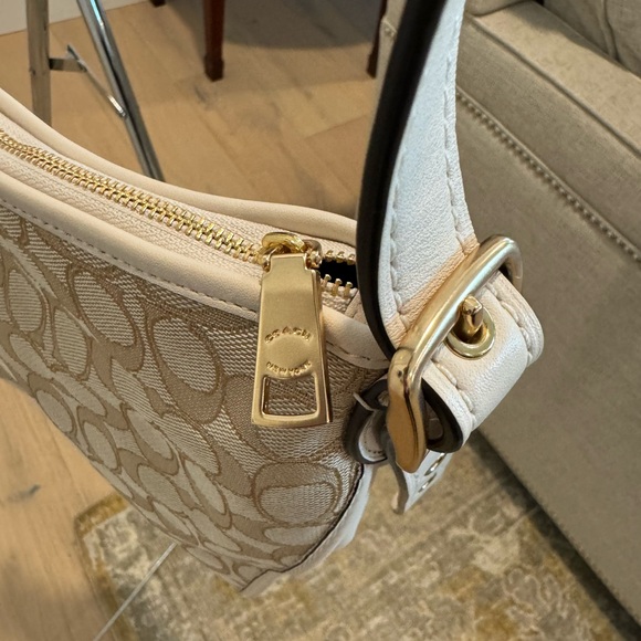 Coach Signature Duffelette Beige Canvas
Leather Trim Crossbody Bag 25697 NWOT - Picture 14 of 14